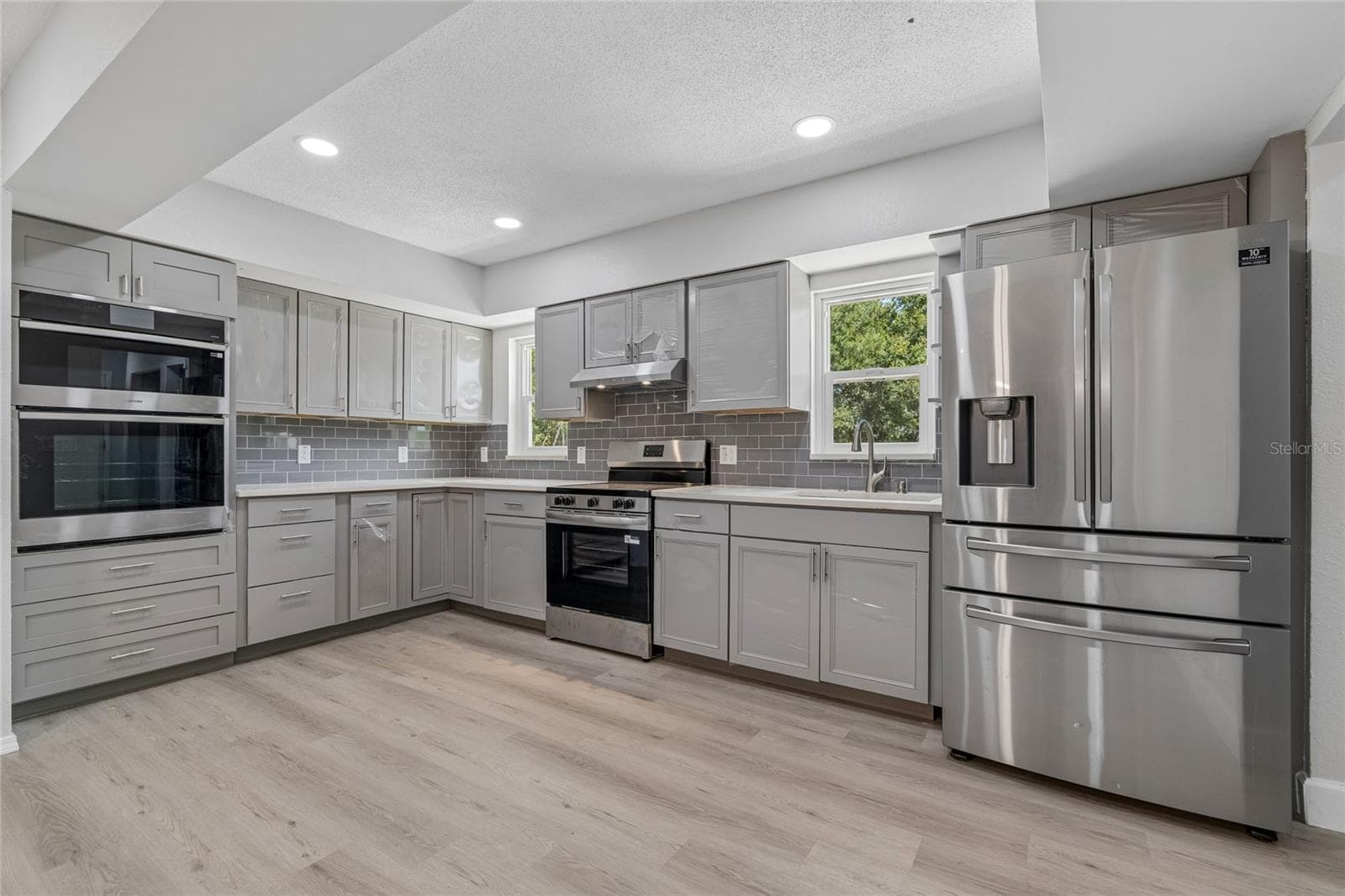 Single Family Residence at 15628 CARLTON LAKE RD, WIMAUMA, photo 14 of 81