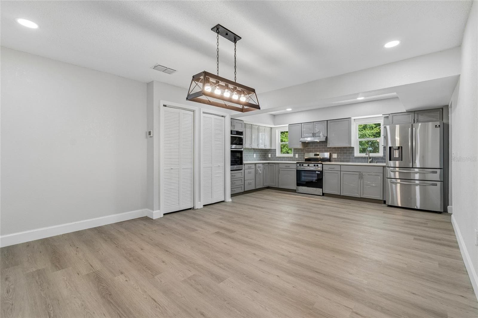 Single Family Residence at 15628 CARLTON LAKE RD, WIMAUMA, photo 15 of 81
