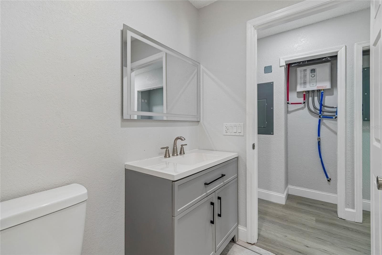 Single Family Residence at 15628 CARLTON LAKE RD, WIMAUMA, photo 18 of 81