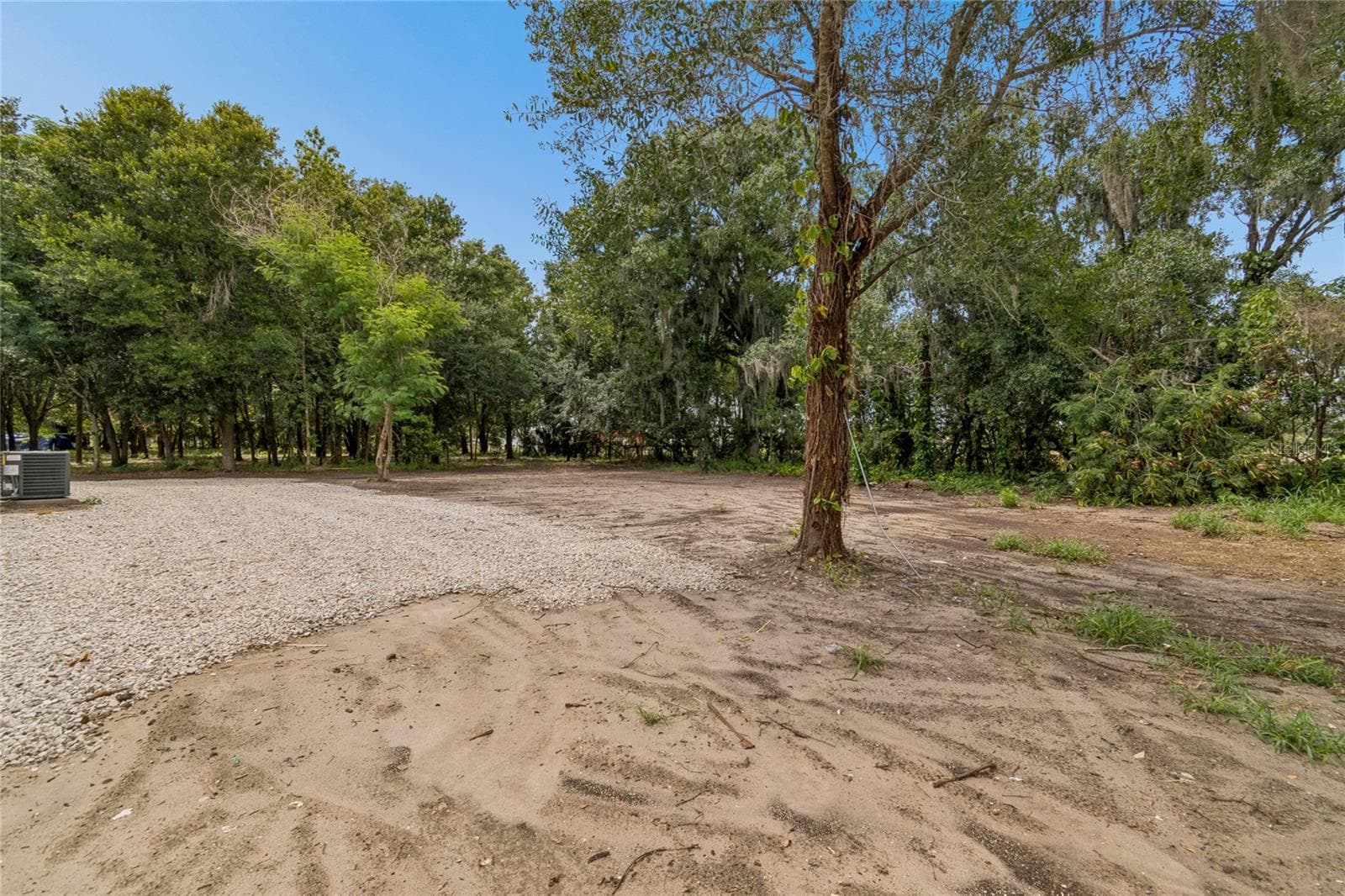 Single Family Residence at 15628 CARLTON LAKE RD, WIMAUMA, photo 26 of 81