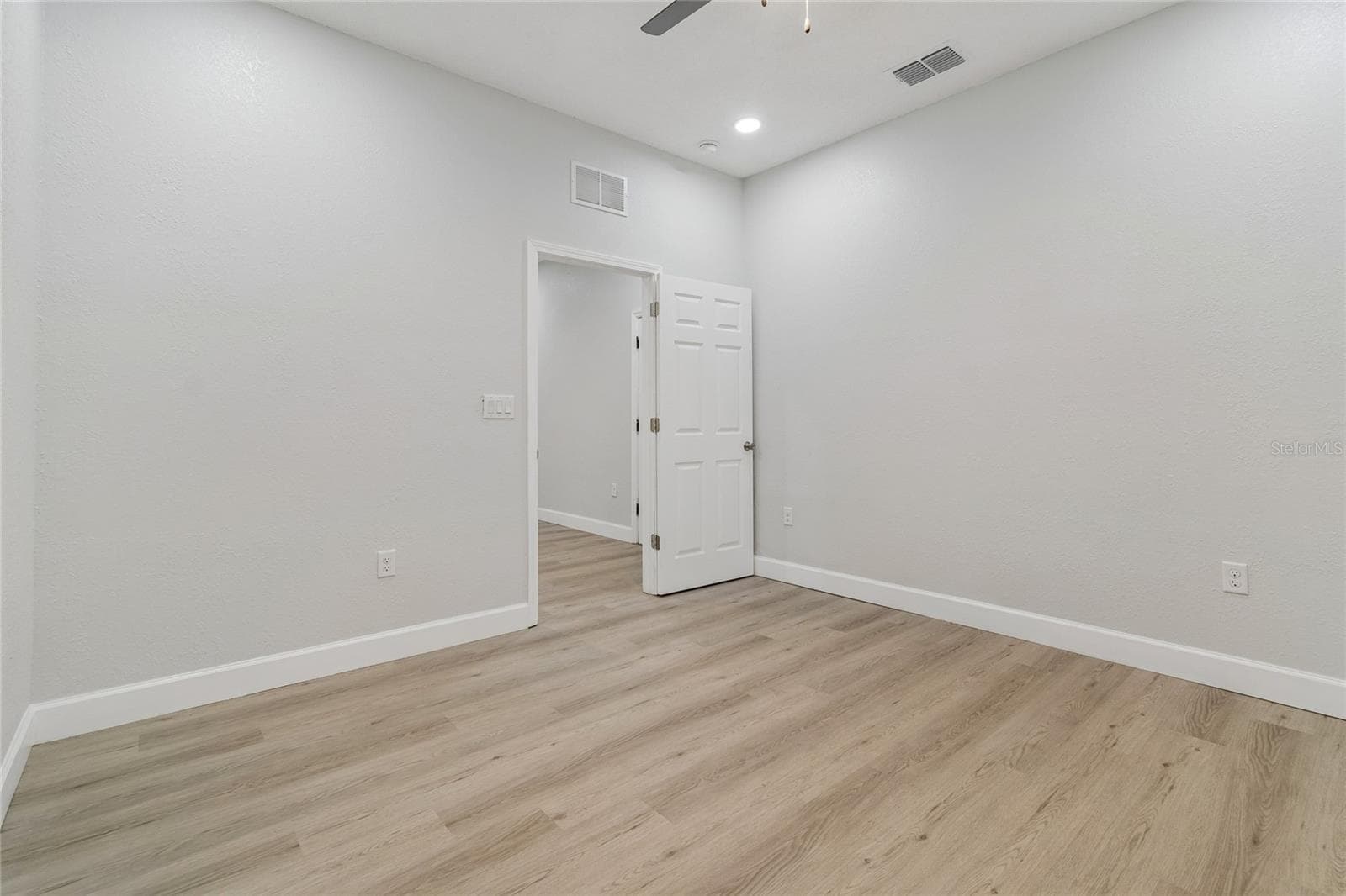 Single Family Residence at 15628 CARLTON LAKE RD, WIMAUMA, photo 47 of 81