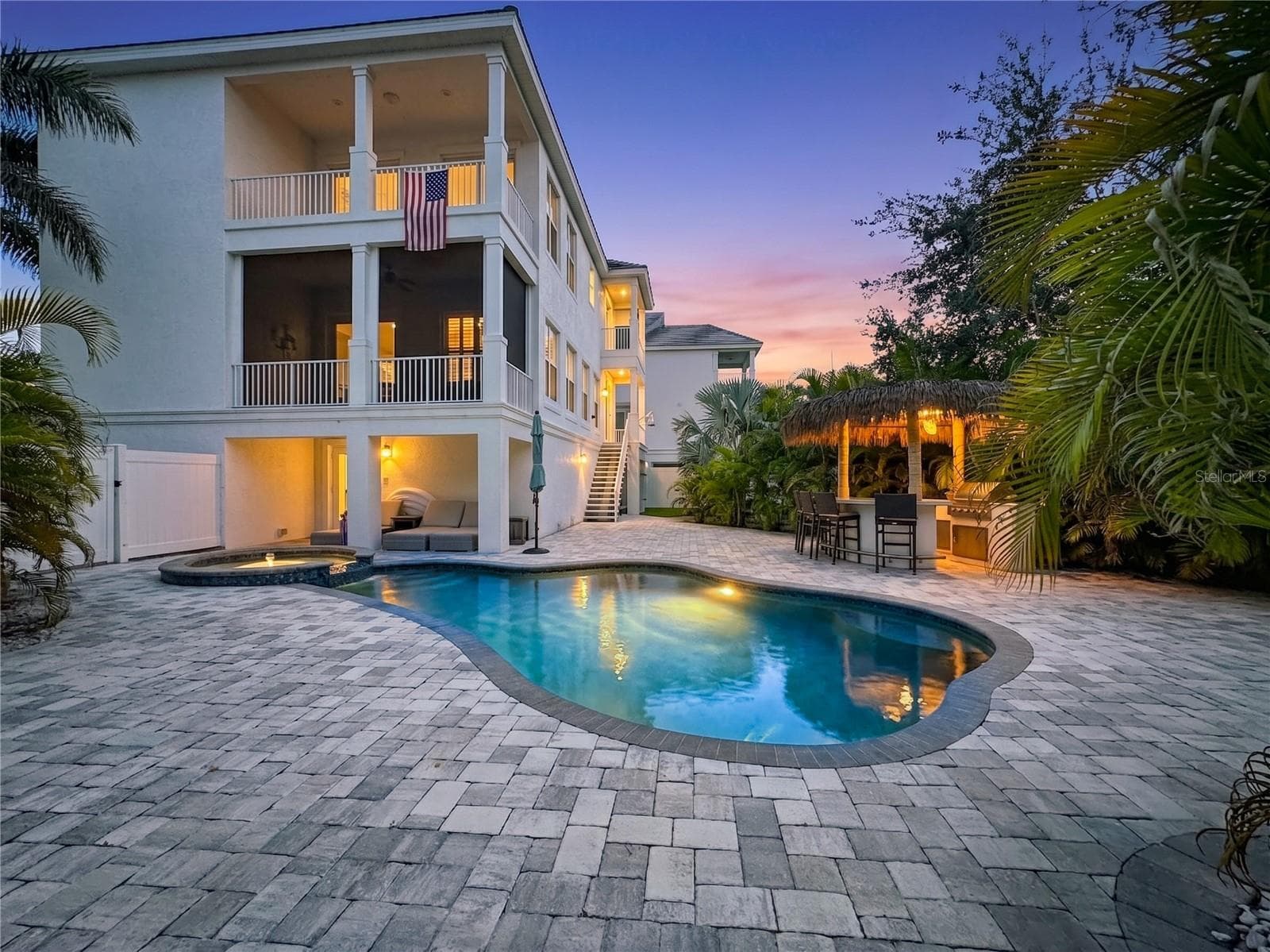 No better place to relax as the sunsets - 6925 BOCHI CIR, SARASOTA