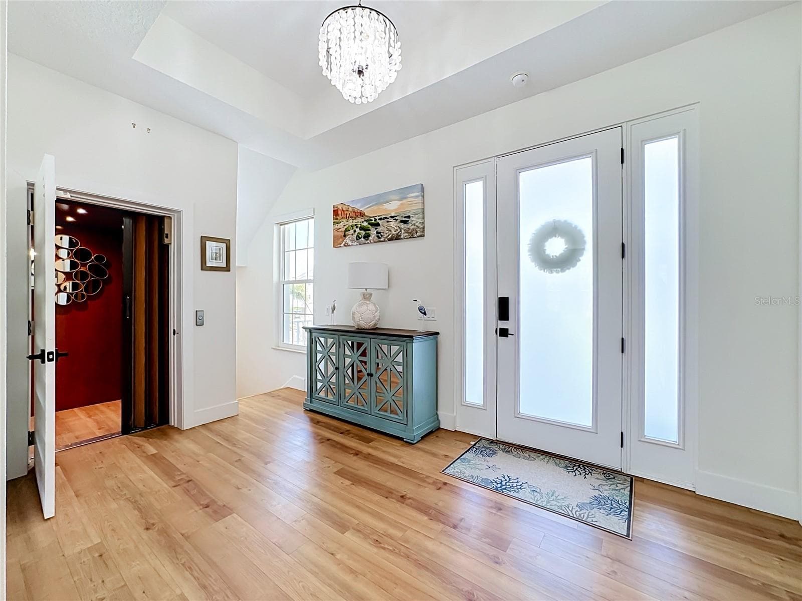 Enter the home and you have immediate easy access to the levator - 6925 BOCHI CIR, SARASOTA