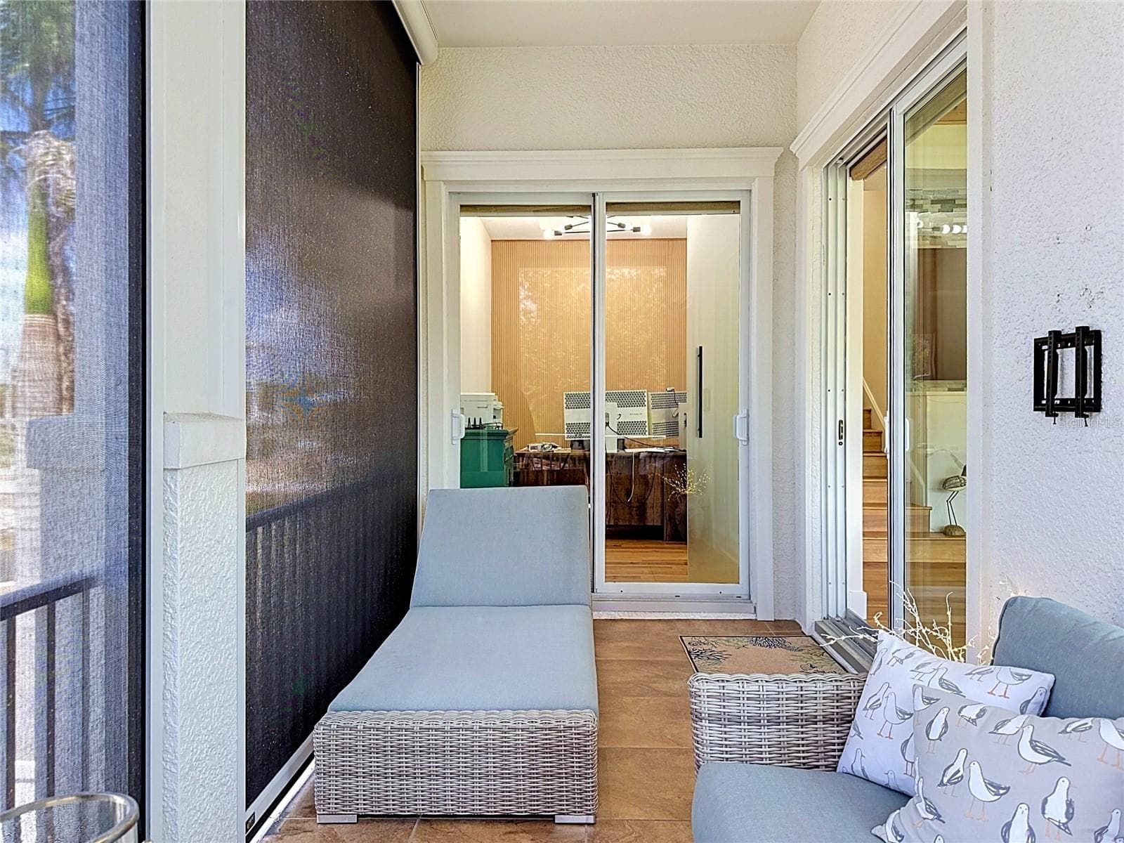 Easy access from the office to the screened porch - 6925 BOCHI CIR, SARASOTA