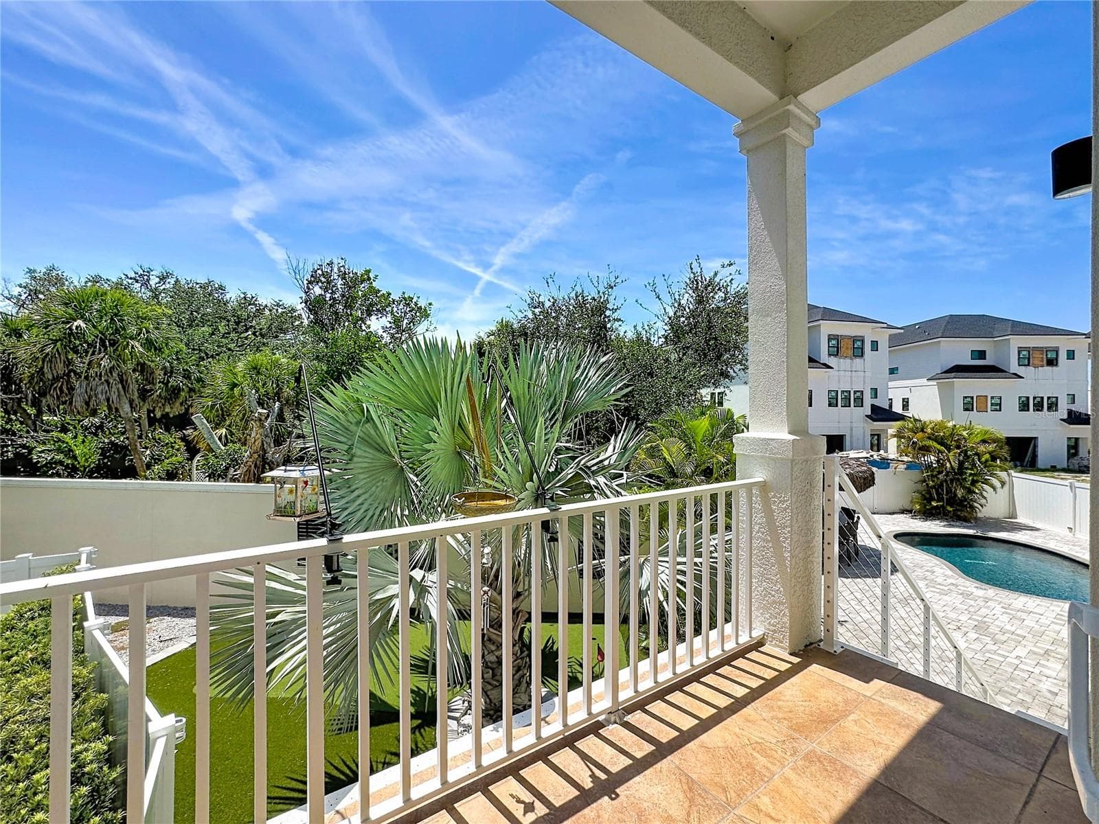 Down to the pool deck area - 6925 BOCHI CIR, SARASOTA