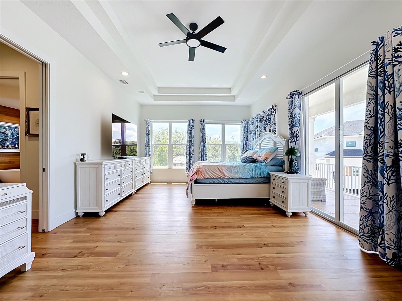 Spacious primary suite - 6925 BOCHI CIR, SARASOTA