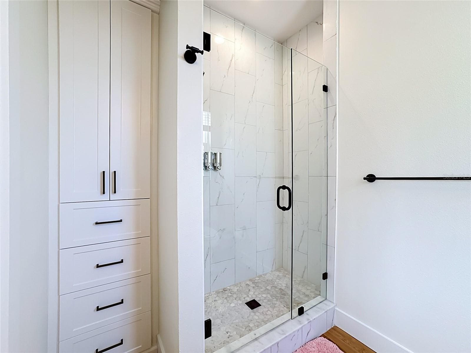 Step in shower - 6925 BOCHI CIR, SARASOTA