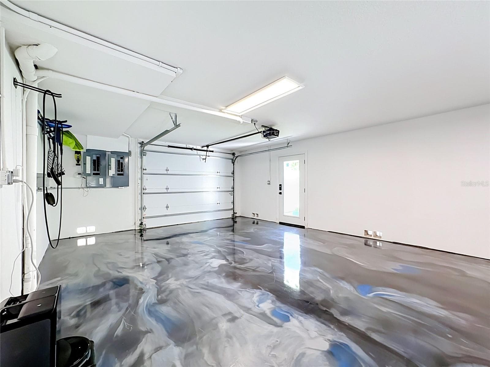 4 car garage - 6925 BOCHI CIR, SARASOTA