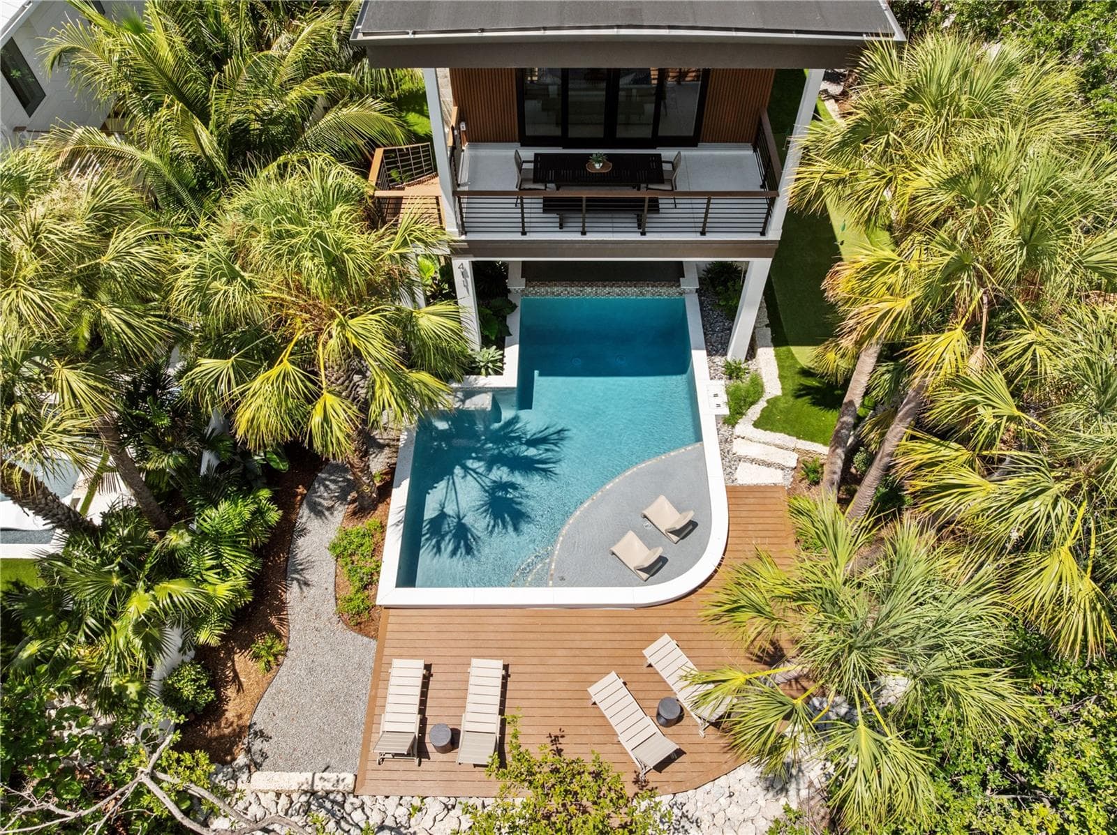 Single Family Residence at 411 PALM AVE, ANNA MARIA, photo 5 of 74