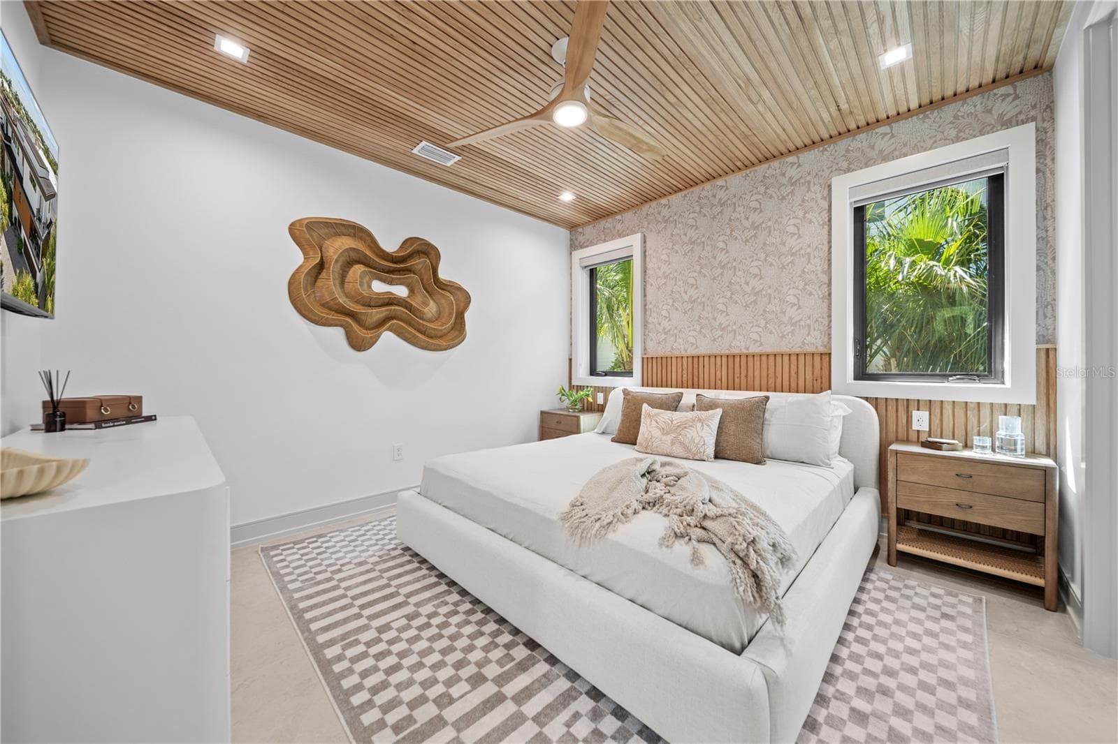 Single Family Residence at 411 PALM AVE, ANNA MARIA, photo 25 of 74