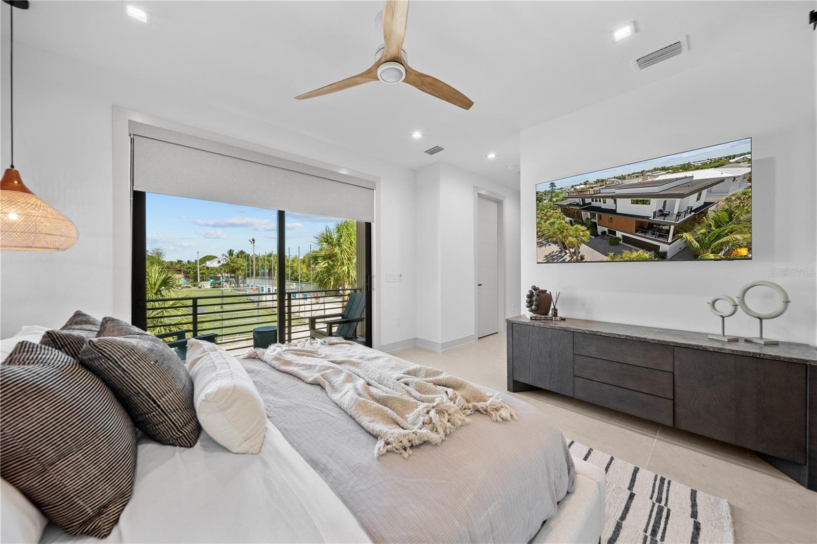 Single Family Residence at 411 PALM AVE, ANNA MARIA, photo 32 of 74