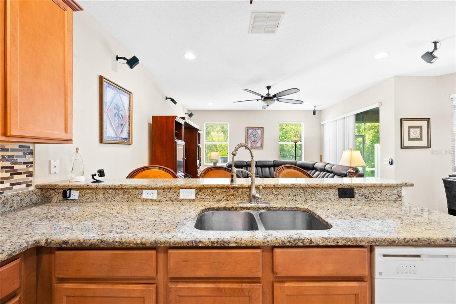 Townhouse at 1562 TRAVERTINE TER, SANFORD, photo 9 of 32