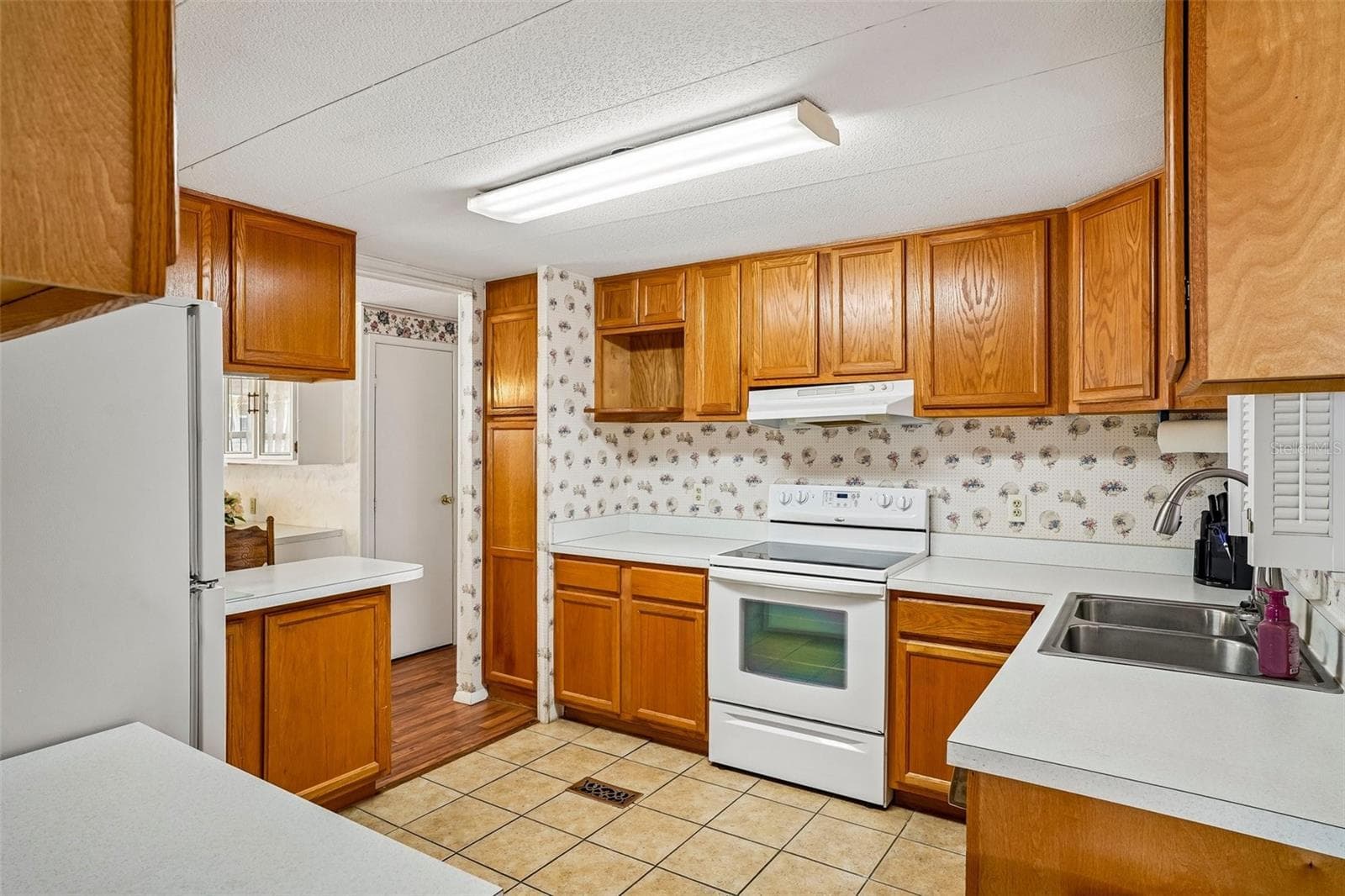 Mobile Home at 29 HARBOR OAKS DR, FRUITLAND PARK, photo 12 of 38