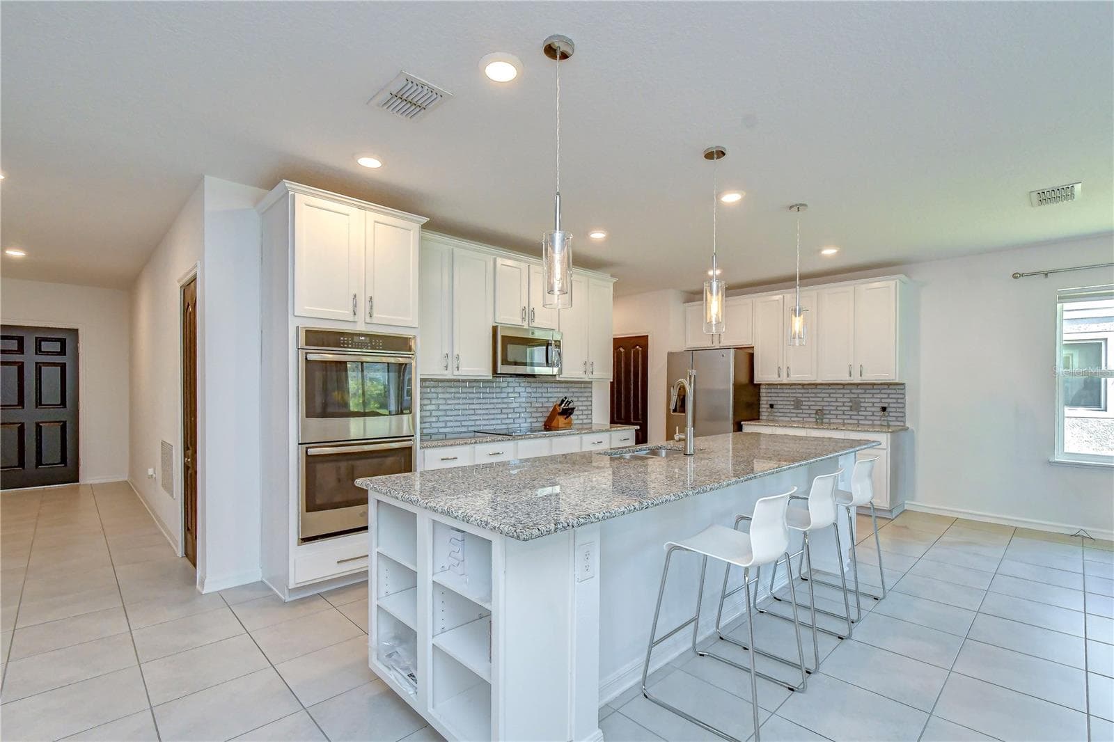 Beautifully equipped Kitchen - 8325 OLIVE BROOK DR, WESLEY CHAPEL