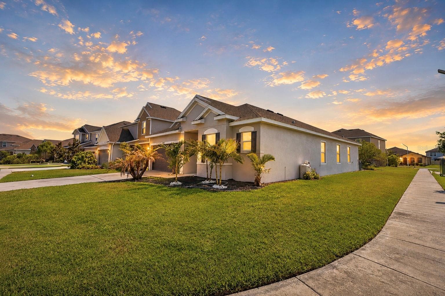 Single Family Residence at 8325 OLIVE BROOK DR, WESLEY CHAPEL, photo 32 of 39