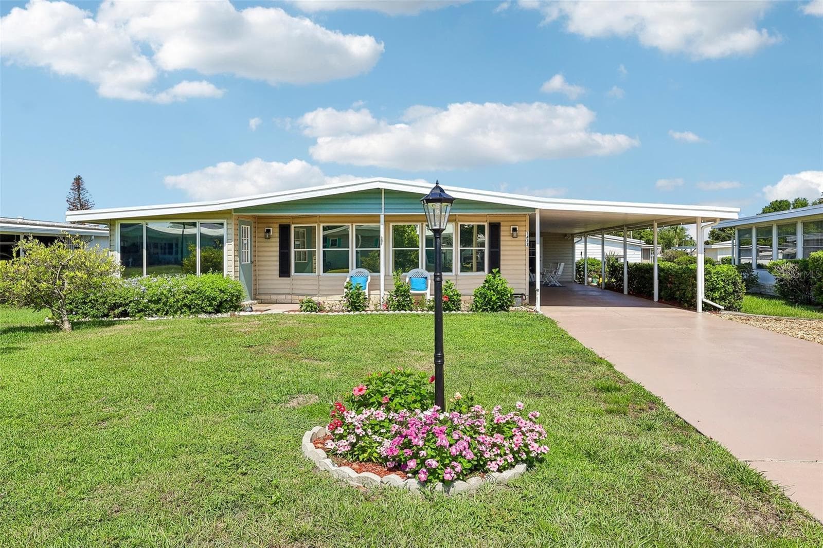 1433 APACHE CIR