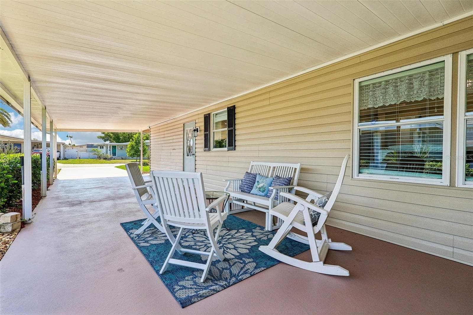 Manufactured Home at 1433 APACHE CIR, TAVARES, photo 4 of 51