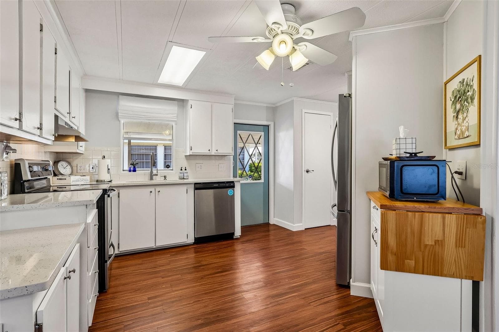Manufactured Home at 1433 APACHE CIR, TAVARES, photo 15 of 51