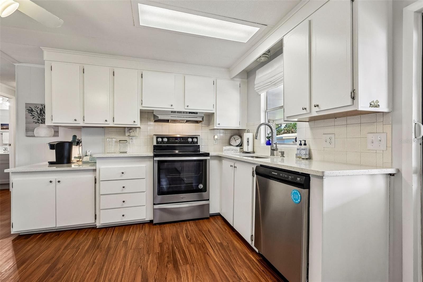 Manufactured Home at 1433 APACHE CIR, TAVARES, photo 17 of 51