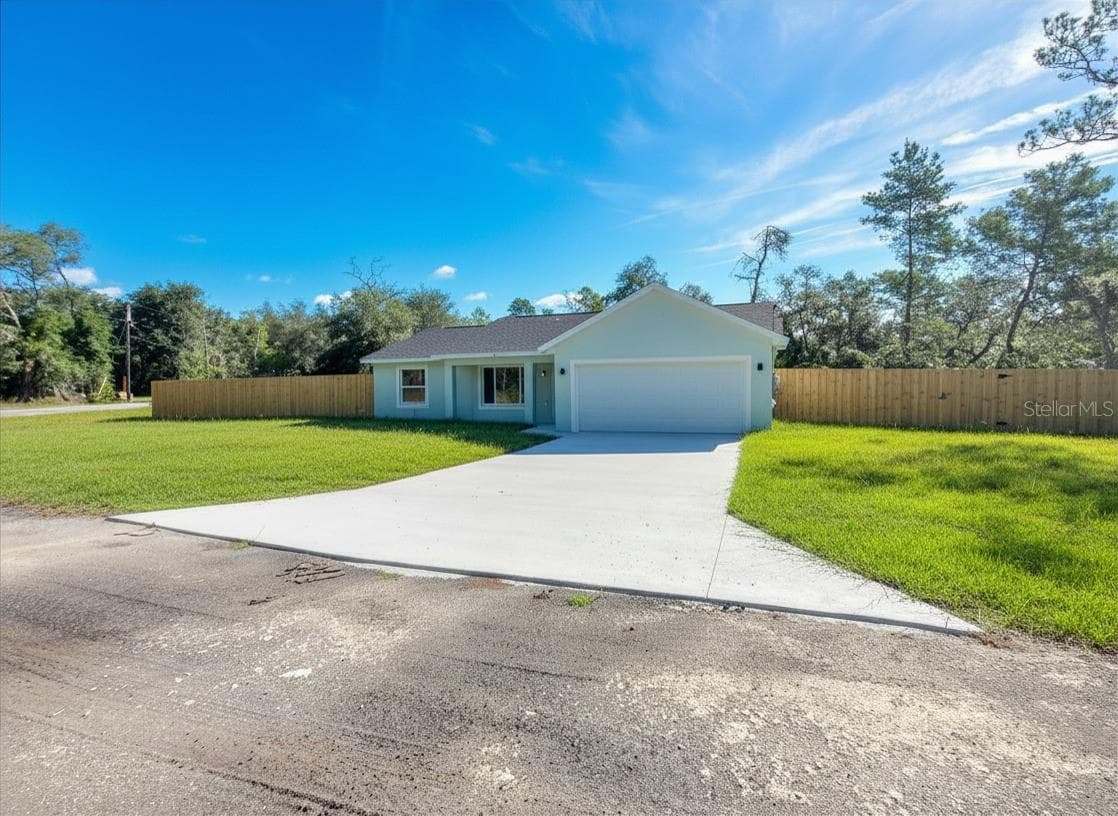 Single Family Residence at 15 FISHER WAY PL, OCKLAWAHA, photo 2 of 20
