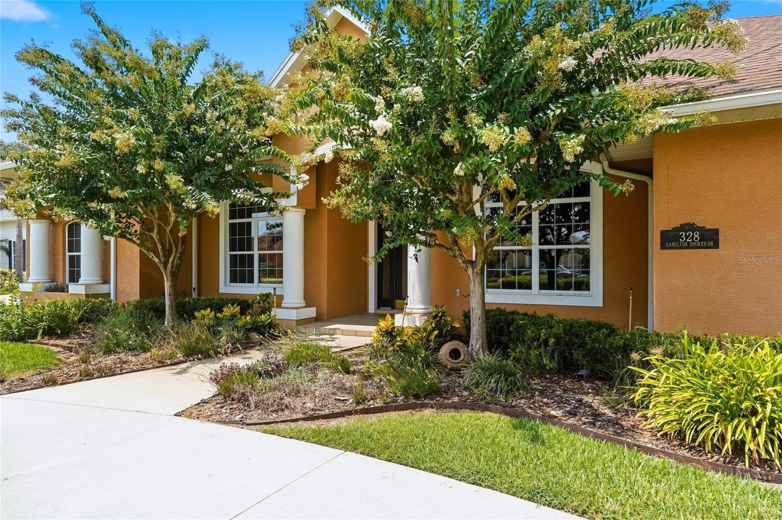 Single Family Residence at 328 HAMILTON SHORES DR NE, WINTER HAVEN, photo 6 of 81
