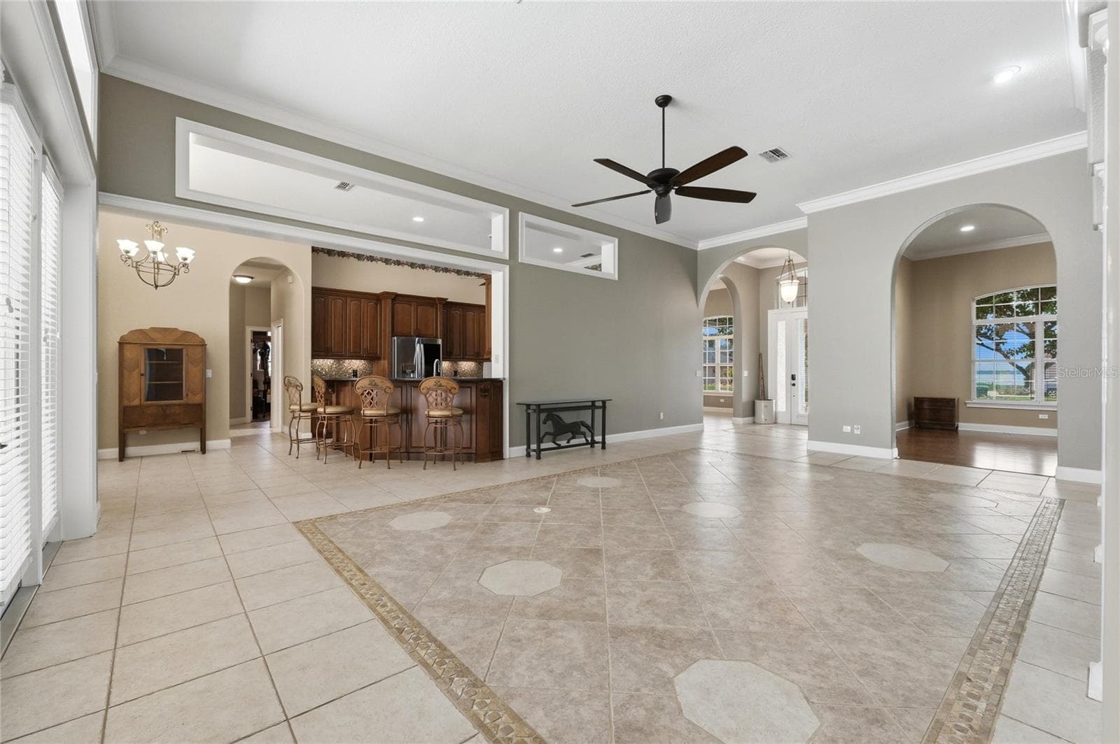 Single Family Residence at 328 HAMILTON SHORES DR NE, WINTER HAVEN, photo 13 of 81