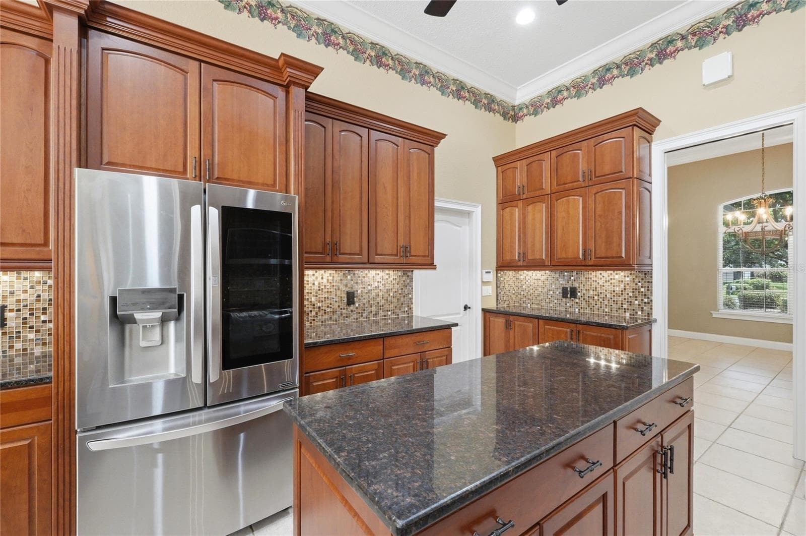 Single Family Residence at 328 HAMILTON SHORES DR NE, WINTER HAVEN, photo 18 of 81