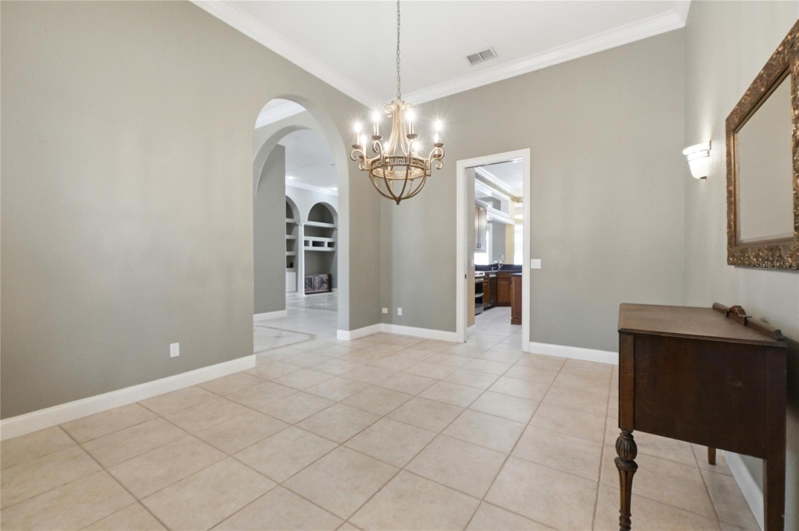 Single Family Residence at 328 HAMILTON SHORES DR NE, WINTER HAVEN, photo 23 of 81
