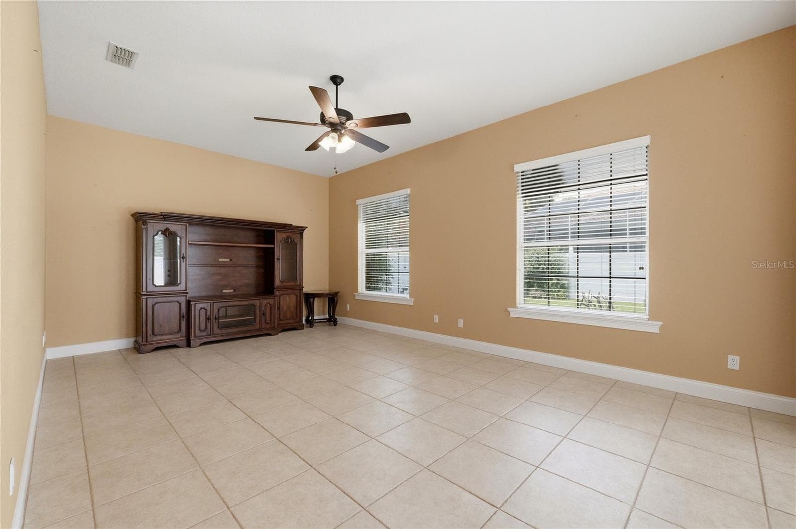 Single Family Residence at 328 HAMILTON SHORES DR NE, WINTER HAVEN, photo 38 of 81