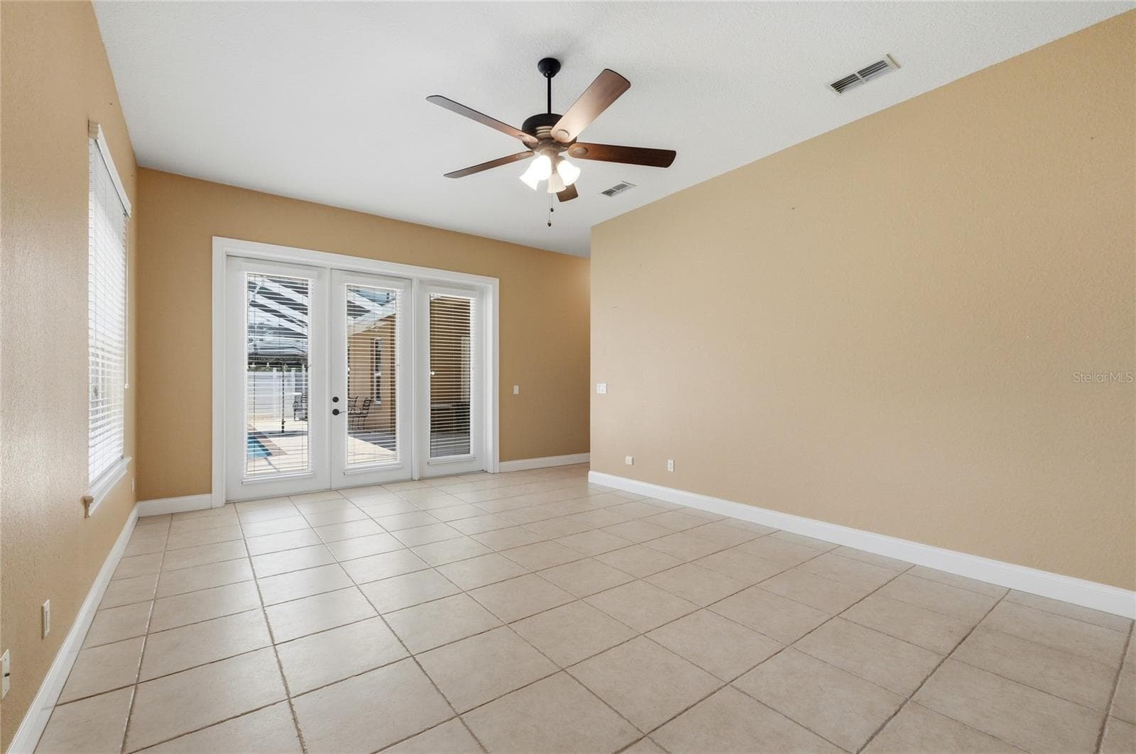 Single Family Residence at 328 HAMILTON SHORES DR NE, WINTER HAVEN, photo 40 of 81