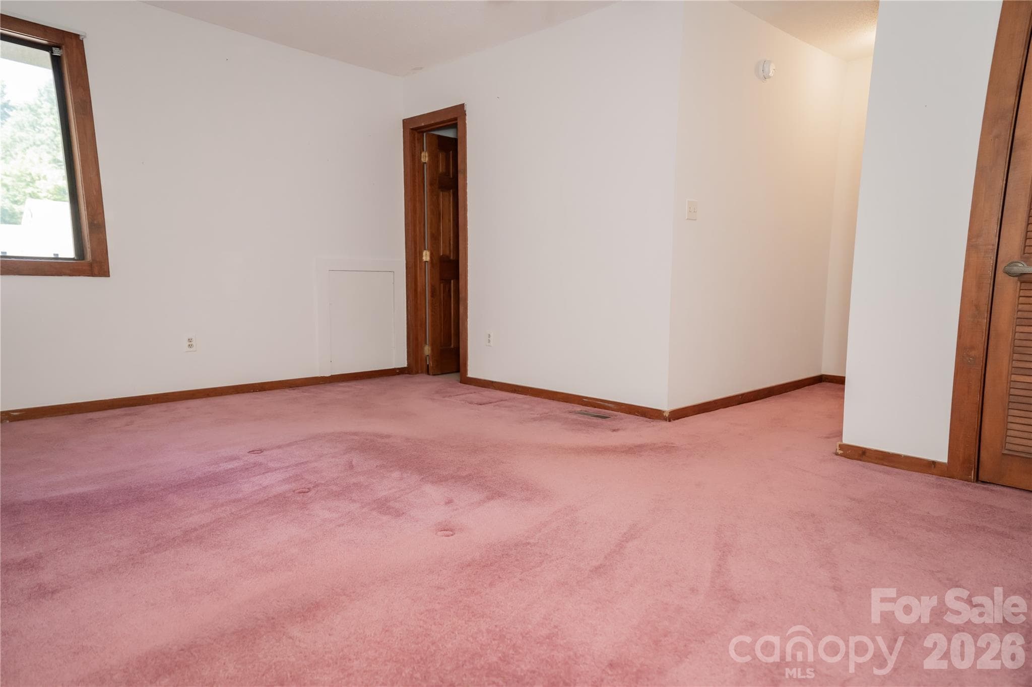 Townhouse at 100 Willow Run Drive, Gastonia, photo 9 of 15