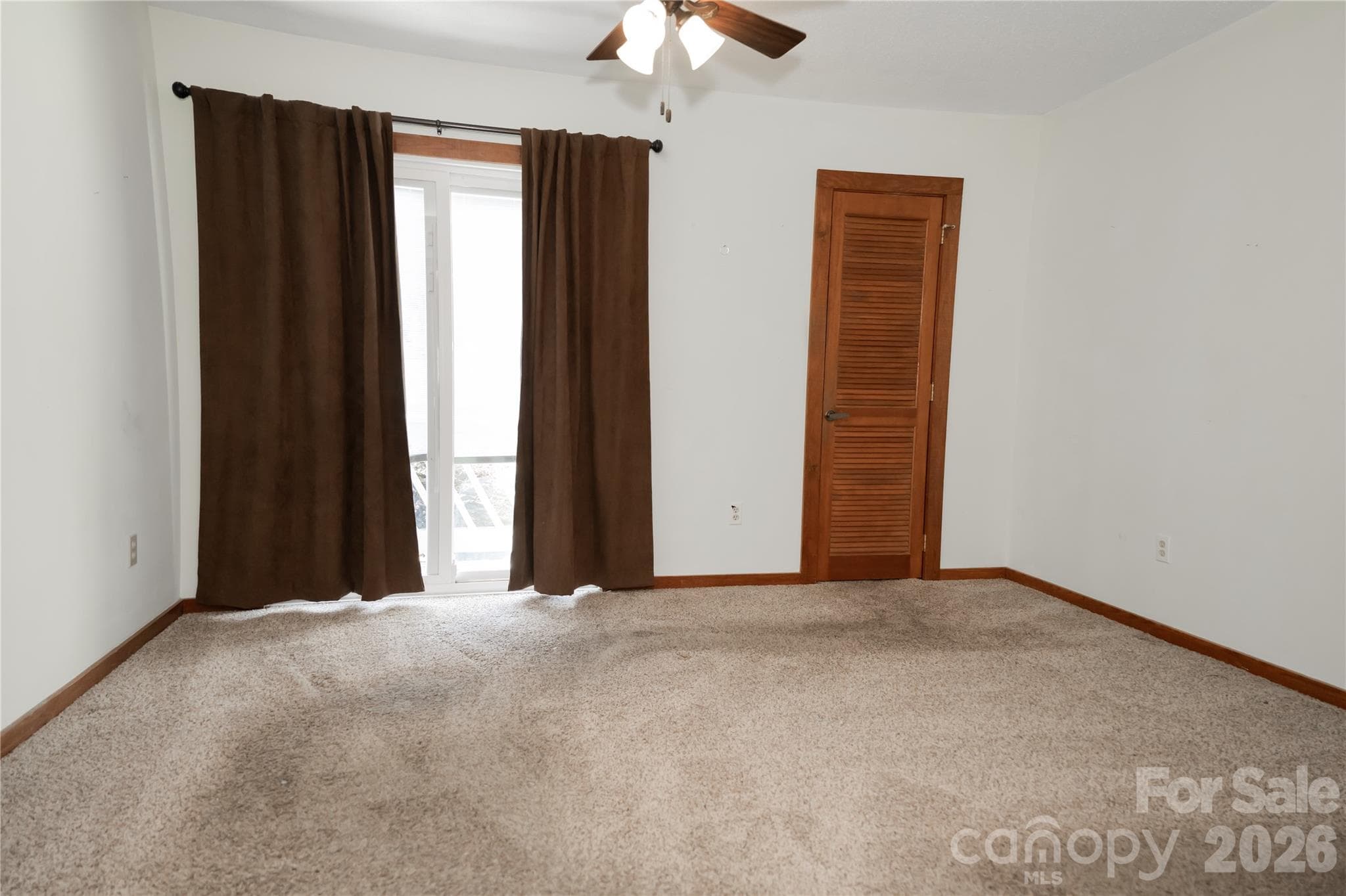 Townhouse at 100 Willow Run Drive, Gastonia, photo 11 of 15