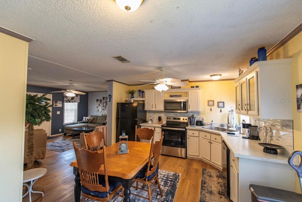 Kitchen - 51 AMSTERDAM AVE, PUNTA GORDA