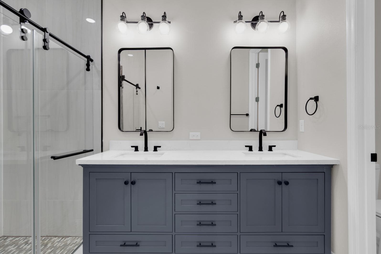 Bathroom Masteroom - 4880 BARNA AVE, TITUSVILLE