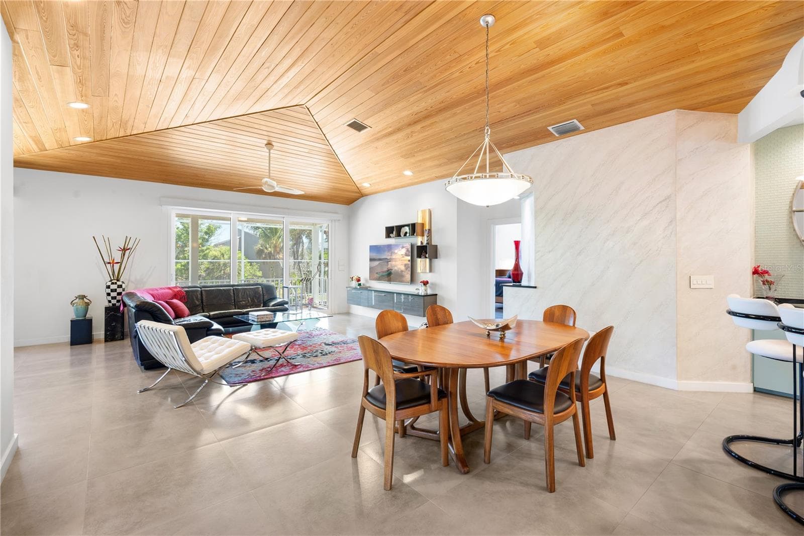 Single Family Residence at 412 TREASURE BOAT WAY, SARASOTA, photo 9 of 84