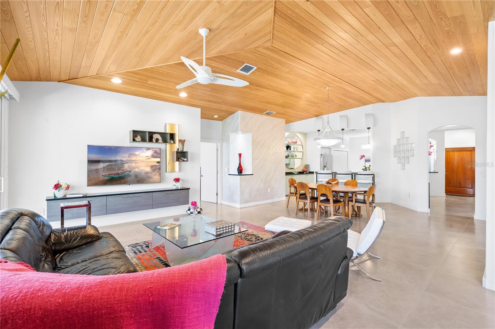 Single Family Residence at 412 TREASURE BOAT WAY, SARASOTA, photo 14 of 84