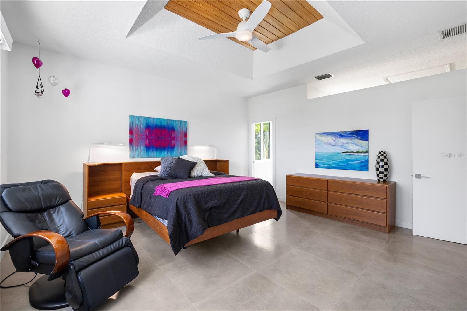 Single Family Residence at 412 TREASURE BOAT WAY, SARASOTA, photo 27 of 84