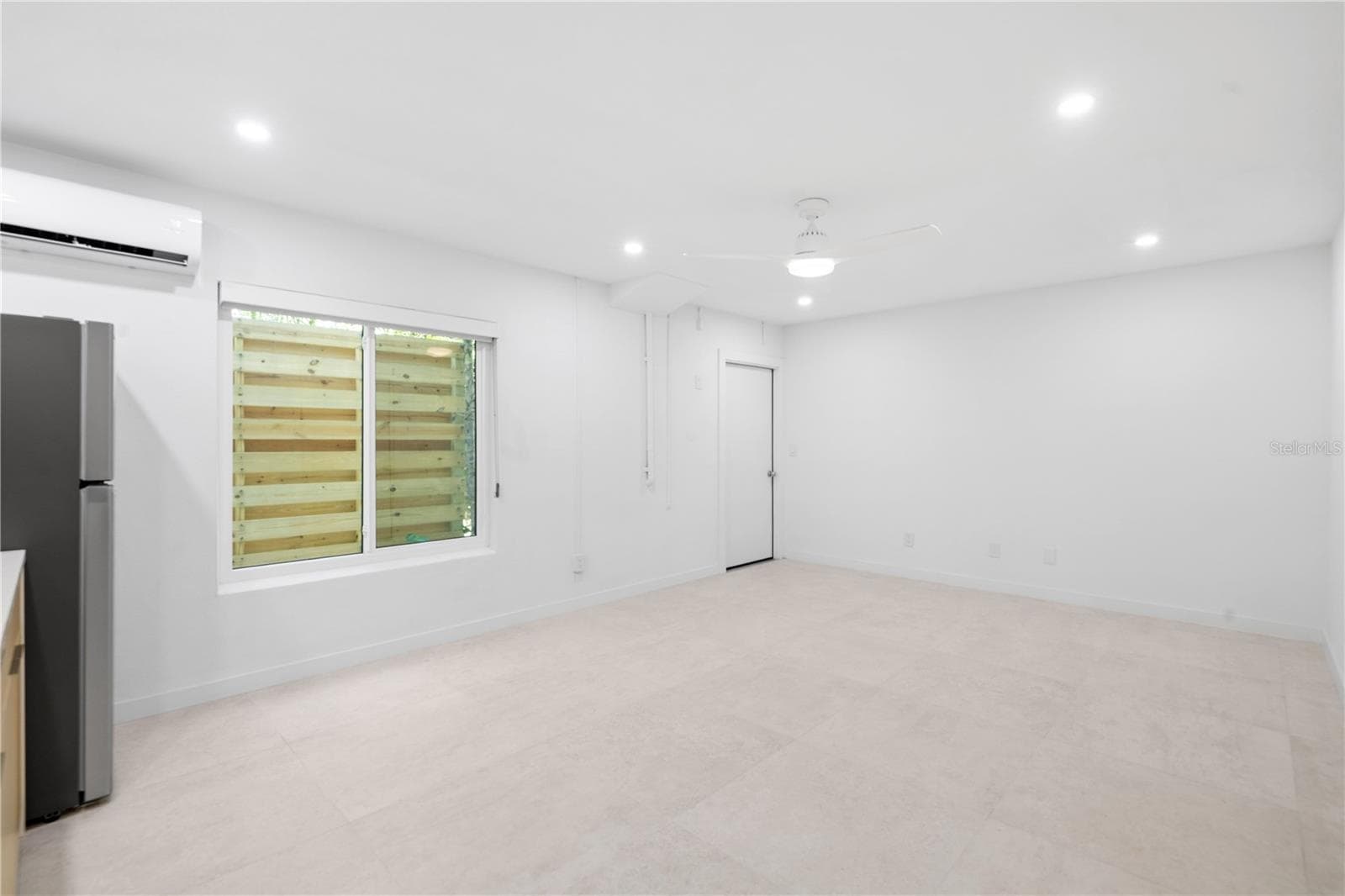 Single Family Residence at 412 TREASURE BOAT WAY, SARASOTA, photo 38 of 84