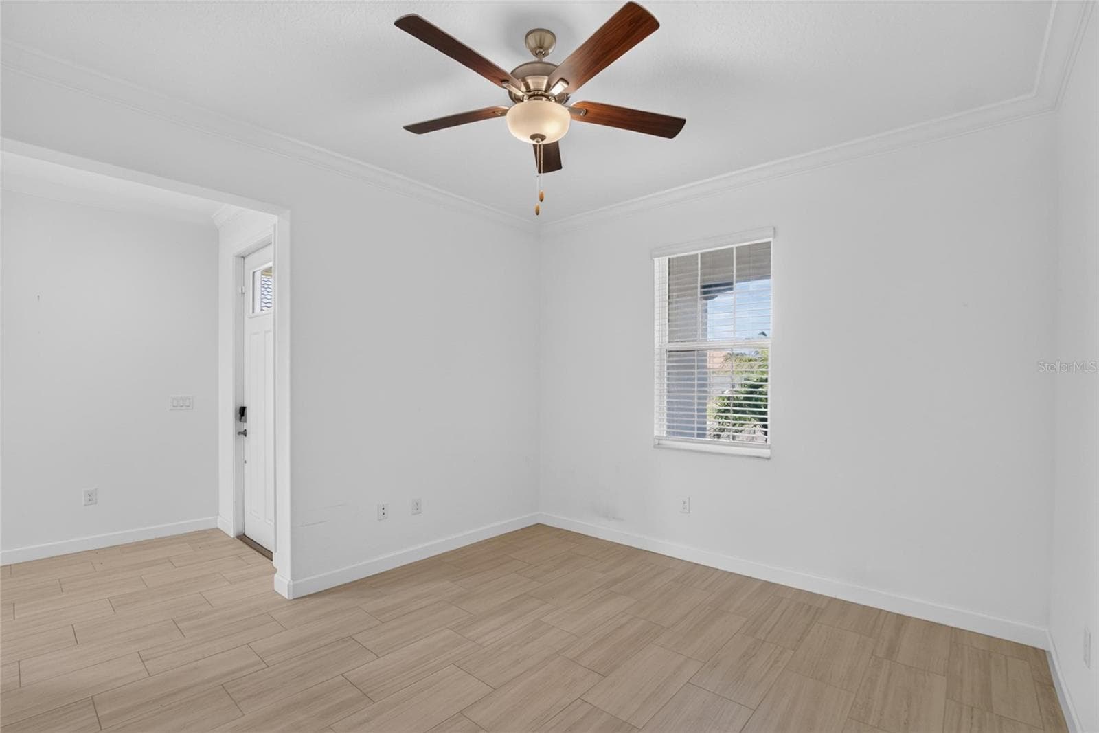 Single Family Residence at 17206 STAR BANKS ST, WIMAUMA, photo 9 of 47