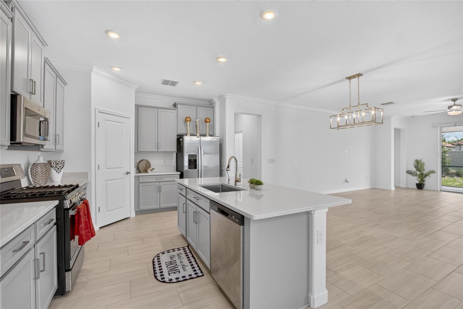 Single Family Residence at 17206 STAR BANKS ST, WIMAUMA, photo 12 of 47