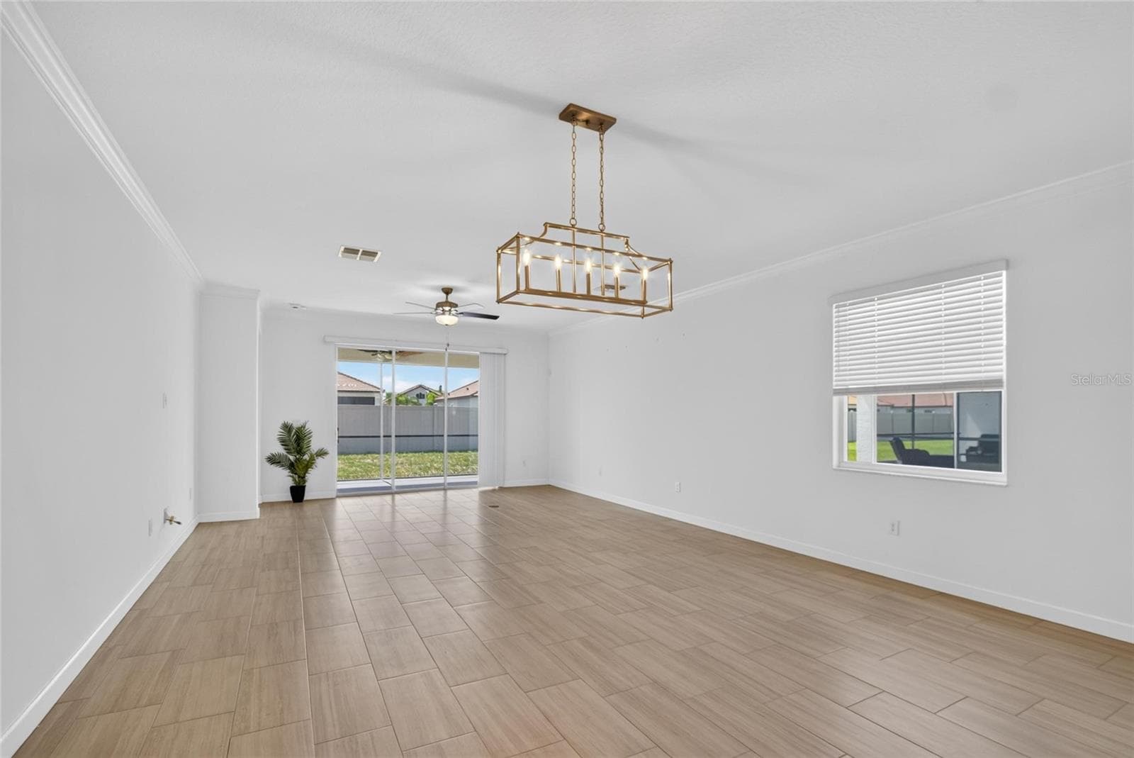 Single Family Residence at 17206 STAR BANKS ST, WIMAUMA, photo 17 of 47