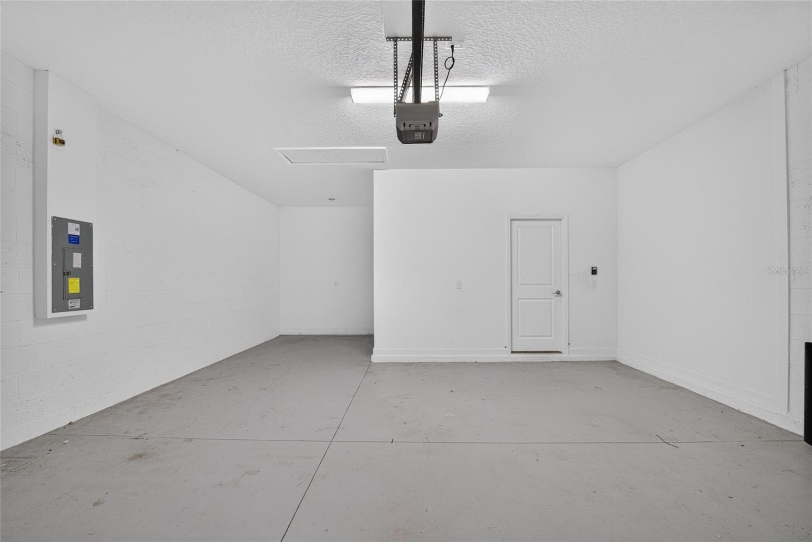 Single Family Residence at 17206 STAR BANKS ST, WIMAUMA, photo 36 of 47