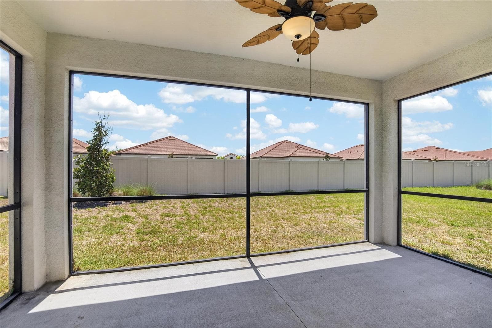 Single Family Residence at 17206 STAR BANKS ST, WIMAUMA, photo 37 of 47