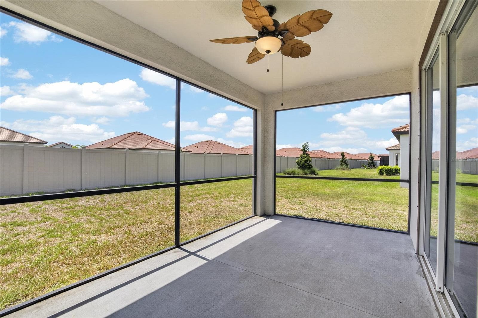 Single Family Residence at 17206 STAR BANKS ST, WIMAUMA, photo 38 of 47