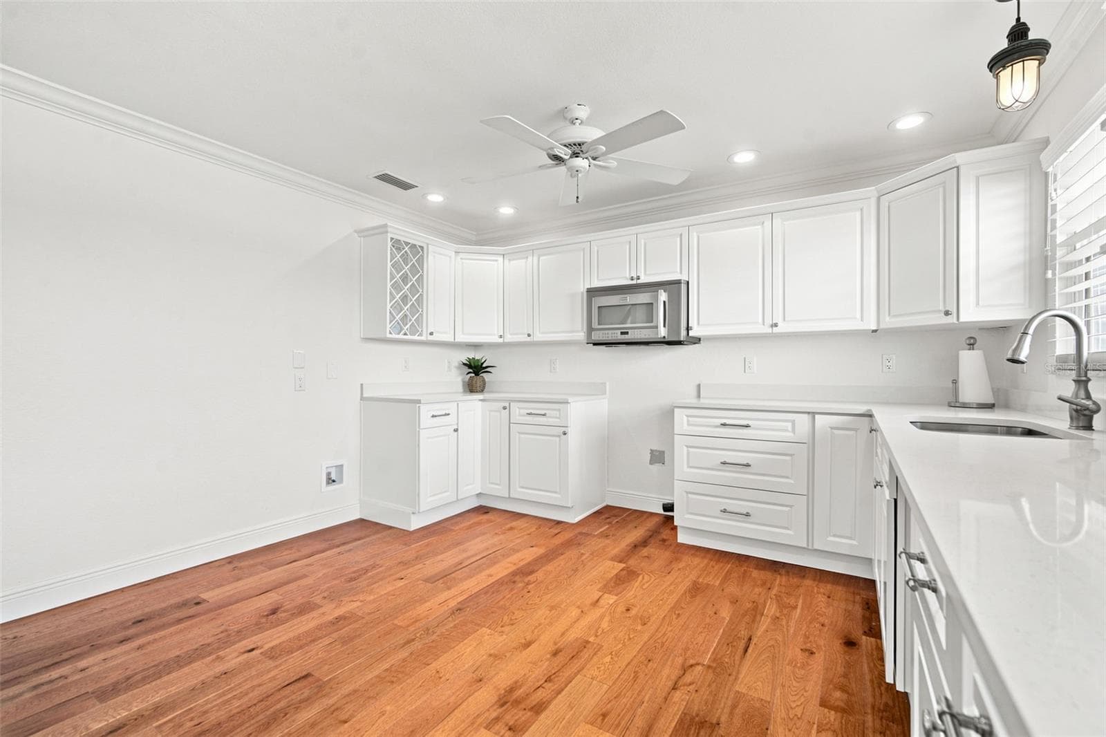 Single Family Residence at 13155 BOCA CIEGA AVE, MADEIRA BEACH, photo 13 of 73