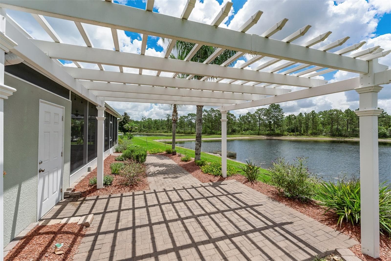 Single Family Residence at 1465 BALSAM WILLOW TRL, ORLANDO, photo 4 of 57