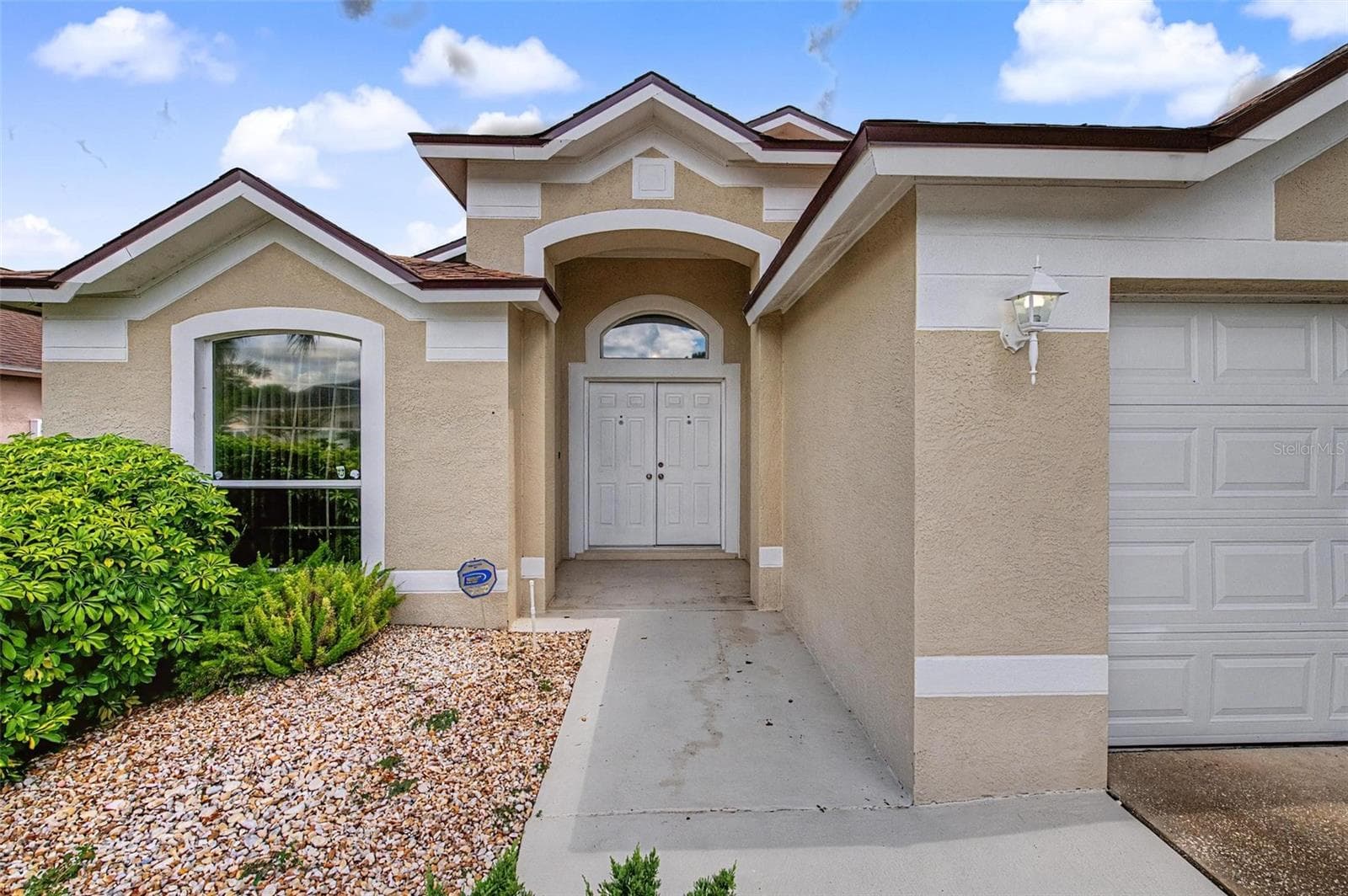 Single Family Residence at 29641 FOG HOLLOW DR, WESLEY CHAPEL, photo 2 of 47