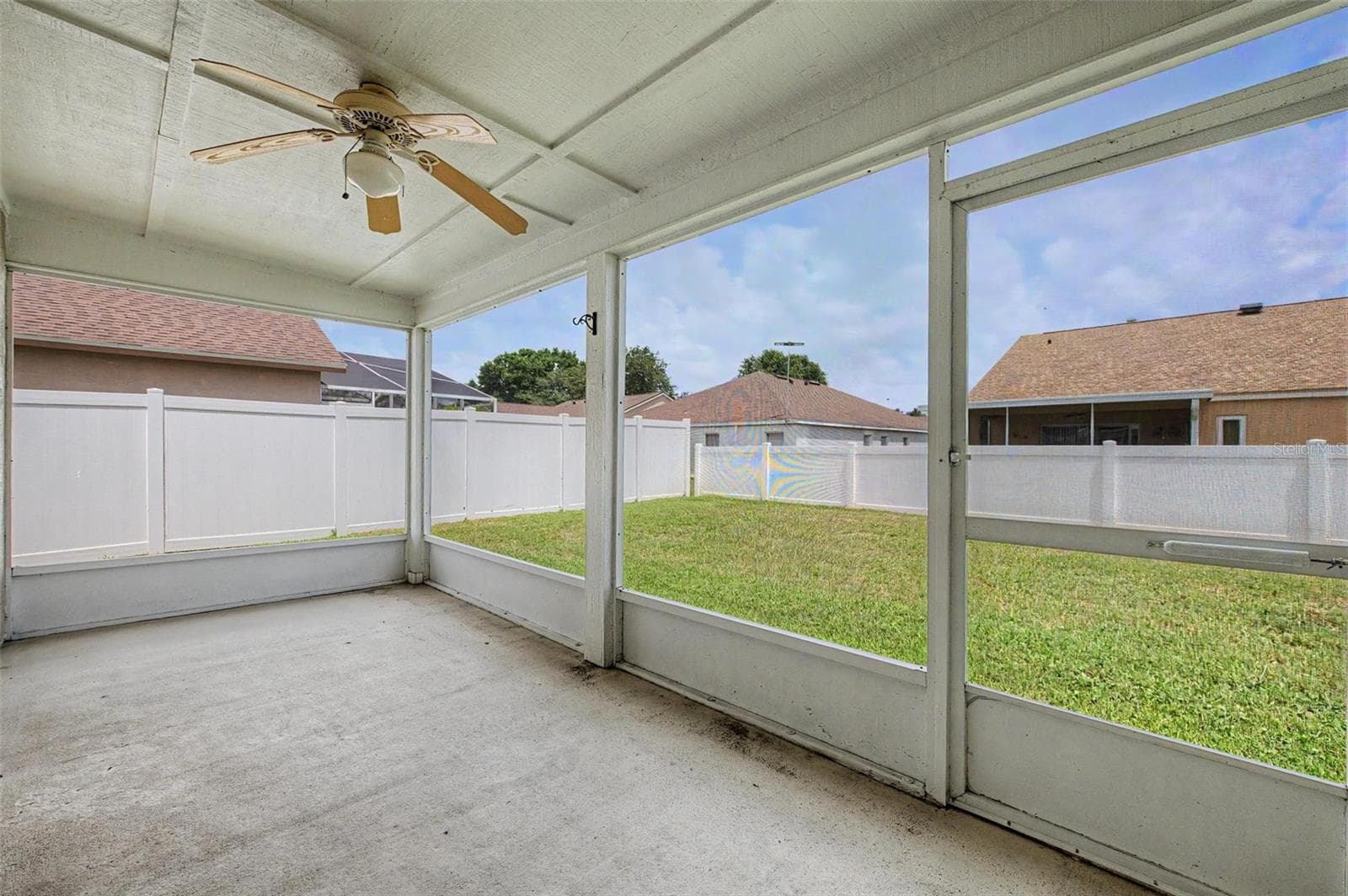 Single Family Residence at 29641 FOG HOLLOW DR, WESLEY CHAPEL, photo 33 of 47