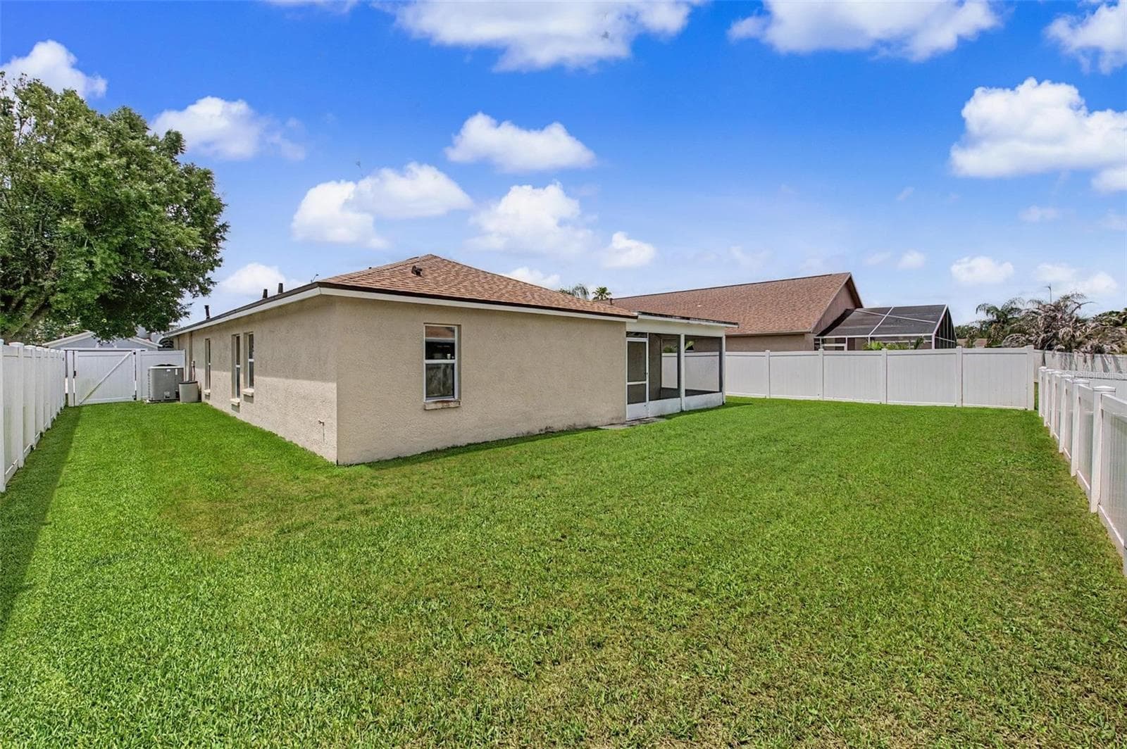 Single Family Residence at 29641 FOG HOLLOW DR, WESLEY CHAPEL, photo 35 of 47