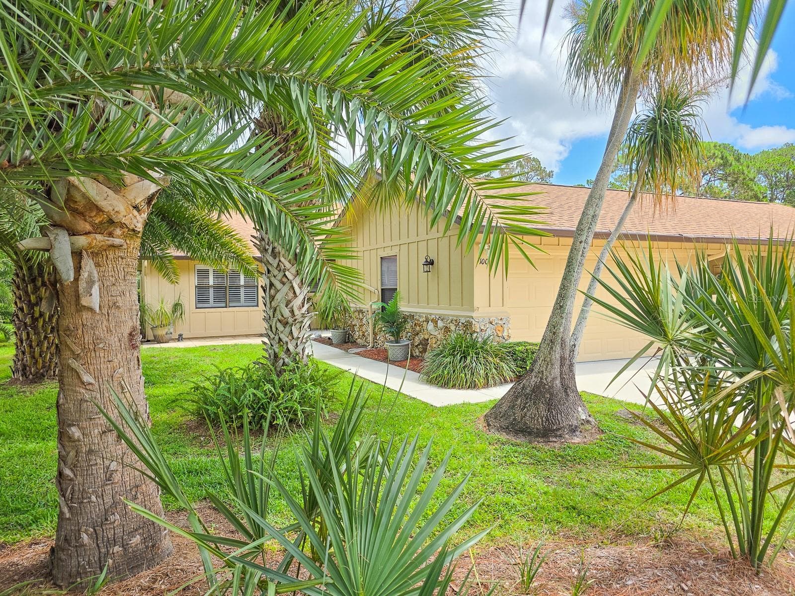 Single Family Residence at 100 SEA PINES CIR, DAYTONA BEACH, photo 7 of 58